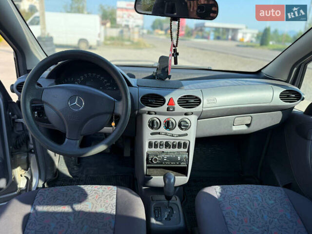 Серый Мерседес А класс, объемом двигателя 1.7 л и пробегом 251 тыс. км за 3600 $, фото 9 на Automoto.ua