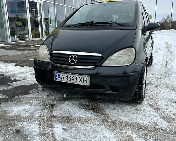 Сірий Мерседес А клас, об'ємом двигуна 1.69 л та пробігом 380 тис. км за 1999 $, фото 1 на Automoto.ua