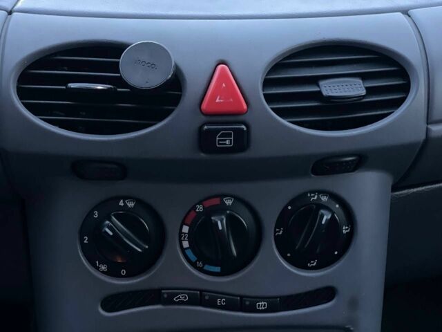 Сірий Мерседес А клас, об'ємом двигуна 1.4 л та пробігом 176 тис. км за 2999 $, фото 12 на Automoto.ua