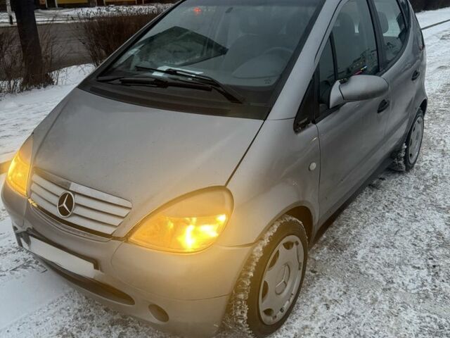 Серый Мерседес А класс, объемом двигателя 1.7 л и пробегом 220 тыс. км за 1400 $, фото 1 на Automoto.ua