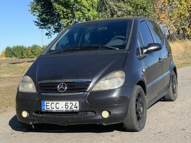 Серый Мерседес А класс, объемом двигателя 1.6 л и пробегом 200 тыс. км за 1114 $, фото 11 на Automoto.ua