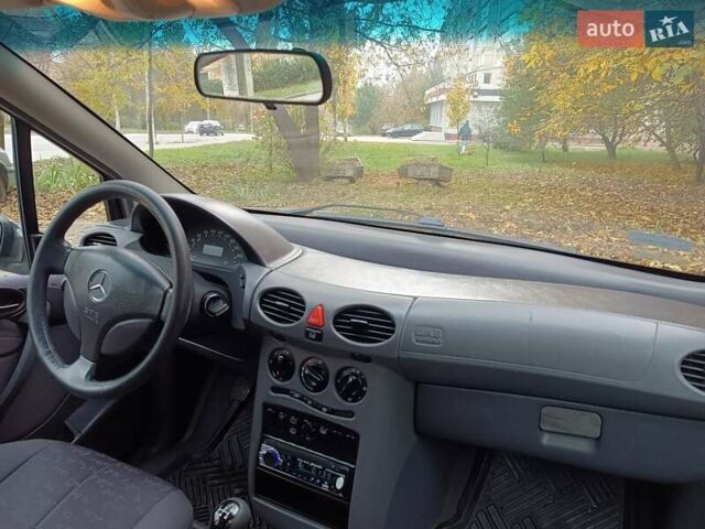 Мерседес А класс 2000 в Виннице на Automoto.ua Серый Мерседес А класс, объемом двигателя 1.6 л и пробегом 177 тыс. км за 4000 $, фото 10 на Automoto.ua