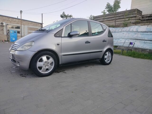 Сірий Мерседес А клас, об'ємом двигуна 1.6 л та пробігом 232 тис. км за 4000 $, фото 1 на Automoto.ua