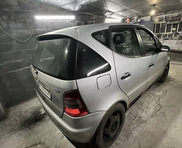 Серый Мерседес А класс, объемом двигателя 1.7 л и пробегом 300 тыс. км за 2000 $, фото 3 на Automoto.ua