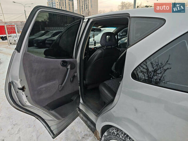 Сірий Мерседес А клас, об'ємом двигуна 2 л та пробігом 323 тис. км за 3490 $, фото 12 на Automoto.ua