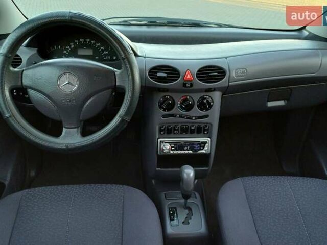 Сірий Мерседес А клас, об'ємом двигуна 1.7 л та пробігом 232 тис. км за 4000 $, фото 30 на Automoto.ua
