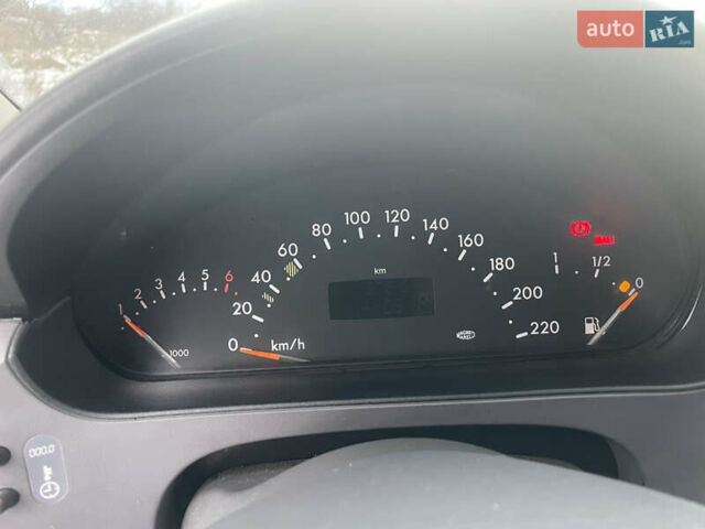 Серый Мерседес А класс, объемом двигателя 1.4 л и пробегом 167 тыс. км за 2500 $, фото 5 на Automoto.ua