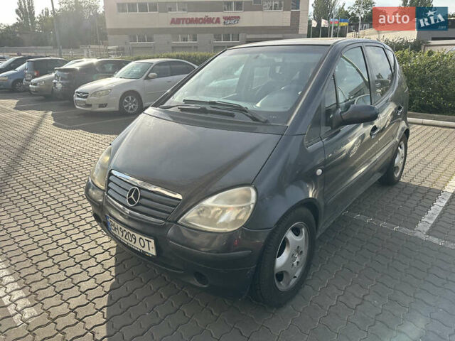 Серый Мерседес А класс, объемом двигателя 1.69 л и пробегом 273 тыс. км за 3200 $, фото 12 на Automoto.ua