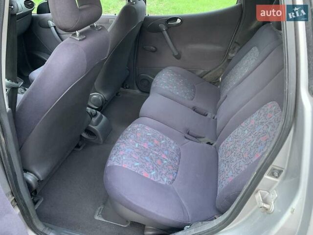 Серый Мерседес А класс, объемом двигателя 1.69 л и пробегом 290 тыс. км за 2900 $, фото 11 на Automoto.ua