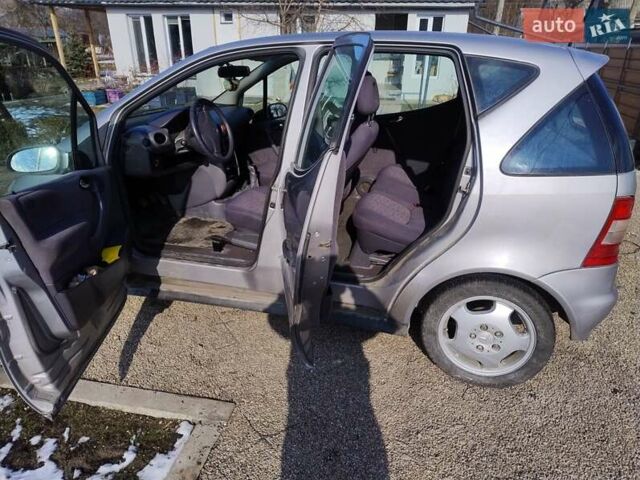 Серый Мерседес А класс, объемом двигателя 1.4 л и пробегом 272 тыс. км за 2999 $, фото 10 на Automoto.ua