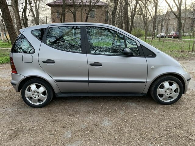 Серый Мерседес А класс, объемом двигателя 1.7 л и пробегом 290 тыс. км за 2900 $, фото 7 на Automoto.ua