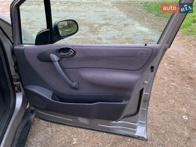 Серый Мерседес А класс, объемом двигателя 1.69 л и пробегом 290 тыс. км за 2900 $, фото 15 на Automoto.ua