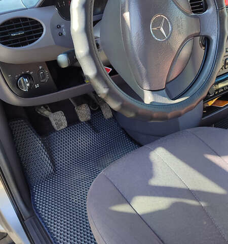 Серый Мерседес А класс, объемом двигателя 1.7 л и пробегом 226 тыс. км за 3750 $, фото 7 на Automoto.ua