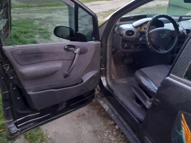 Серый Мерседес А класс, объемом двигателя 1.7 л и пробегом 380 тыс. км за 3200 $, фото 10 на Automoto.ua