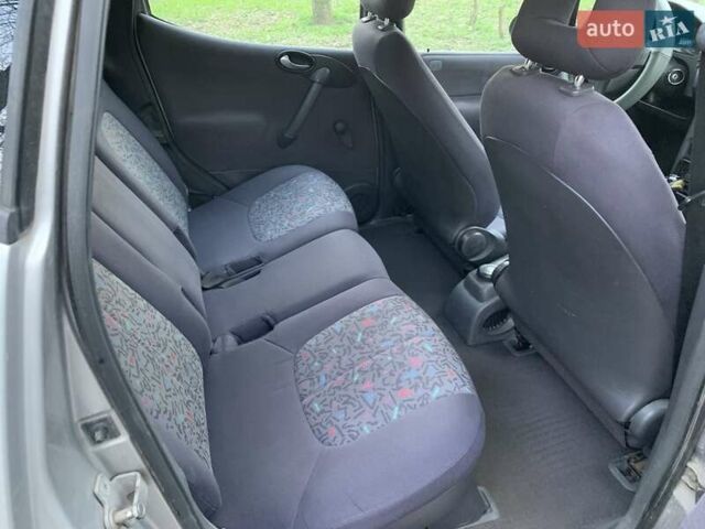 Серый Мерседес А класс, объемом двигателя 1.69 л и пробегом 290 тыс. км за 2900 $, фото 13 на Automoto.ua