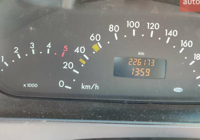 Серый Мерседес А класс, объемом двигателя 1.7 л и пробегом 226 тыс. км за 3750 $, фото 8 на Automoto.ua