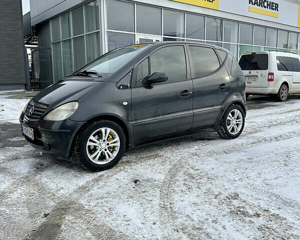 Сірий Мерседес А клас, об'ємом двигуна 1.69 л та пробігом 380 тис. км за 1999 $, фото 4 на Automoto.ua