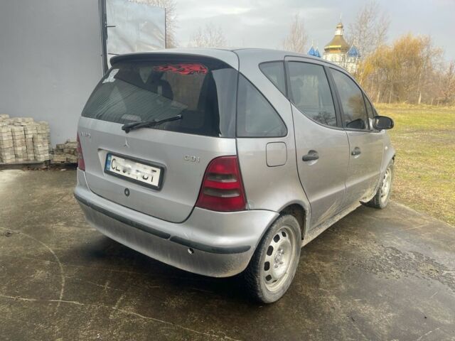 Серый Мерседес А класс, объемом двигателя 1.7 л и пробегом 260 тыс. км за 800 $, фото 1 на Automoto.ua