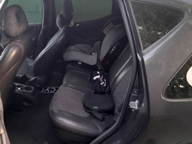 Серый Мерседес А класс, объемом двигателя 1.7 л и пробегом 380 тыс. км за 3200 $, фото 9 на Automoto.ua