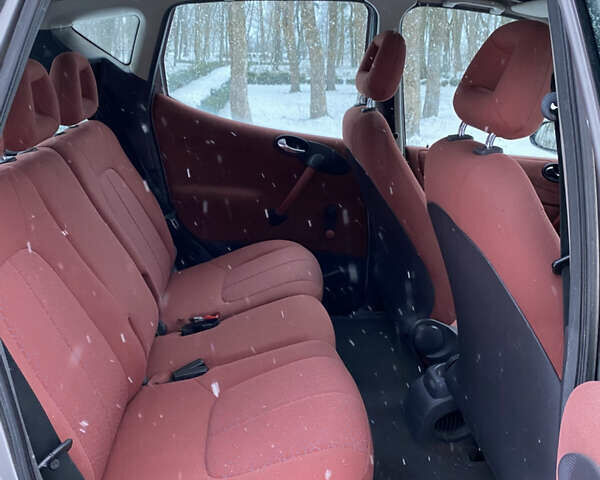 Сірий Мерседес А клас, об'ємом двигуна 1.69 л та пробігом 300 тис. км за 3000 $, фото 8 на Automoto.ua