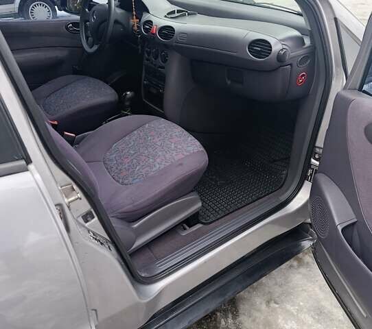 Серый Мерседес А класс, объемом двигателя 1.7 л и пробегом 179 тыс. км за 3300 $, фото 8 на Automoto.ua