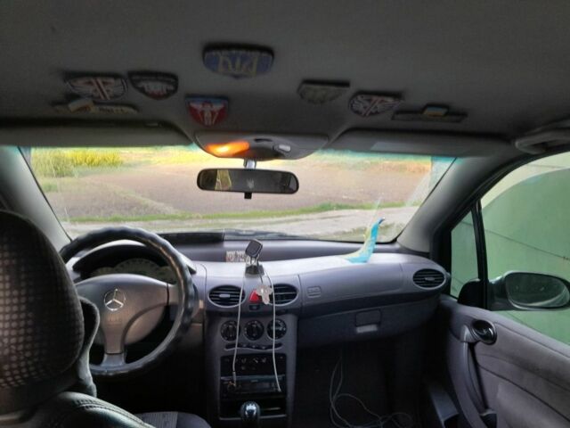 Серый Мерседес А класс, объемом двигателя 1.7 л и пробегом 380 тыс. км за 3200 $, фото 12 на Automoto.ua