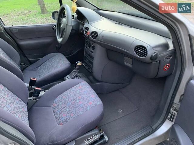 Серый Мерседес А класс, объемом двигателя 1.69 л и пробегом 290 тыс. км за 2900 $, фото 16 на Automoto.ua