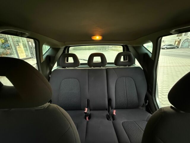 Серый Мерседес А класс, объемом двигателя 0 л и пробегом 300 тыс. км за 2350 $, фото 6 на Automoto.ua