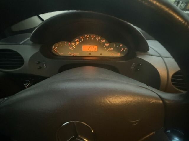 Серый Мерседес А класс, объемом двигателя 1.7 л и пробегом 220 тыс. км за 1400 $, фото 6 на Automoto.ua