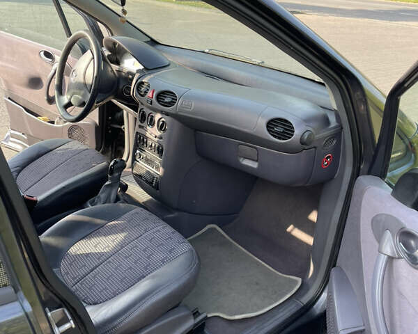 Сірий Мерседес А клас, об'ємом двигуна 1.6 л та пробігом 250 тис. км за 2600 $, фото 11 на Automoto.ua