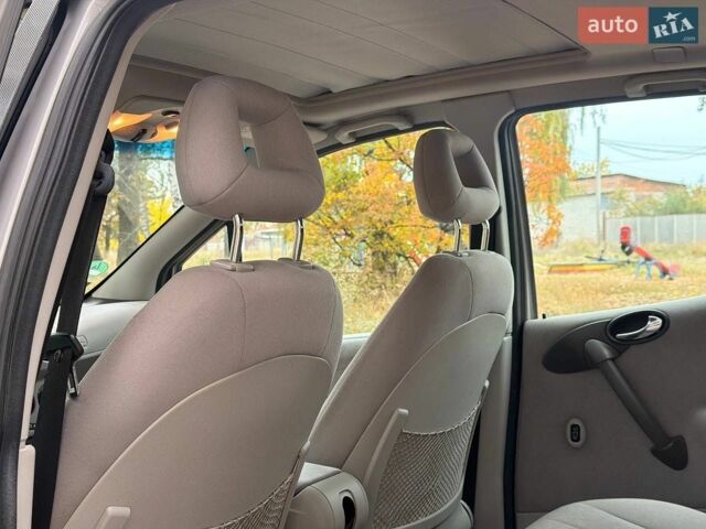 Сірий Мерседес А клас, об'ємом двигуна 1.9 л та пробігом 114 тис. км за 3950 $, фото 37 на Automoto.ua