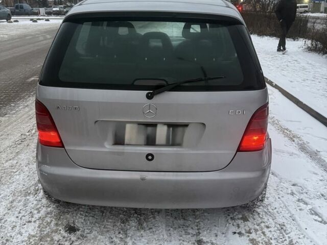 Серый Мерседес А класс, объемом двигателя 1.7 л и пробегом 220 тыс. км за 1400 $, фото 4 на Automoto.ua