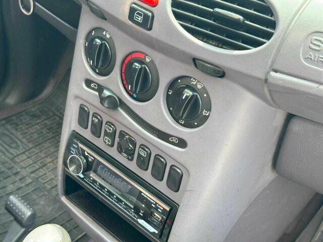 Сірий Мерседес А клас, об'ємом двигуна 1.7 л та пробігом 349 тис. км за 3890 $, фото 16 на Automoto.ua