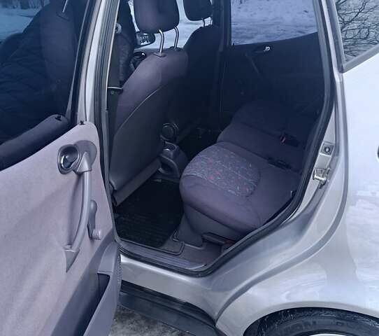 Серый Мерседес А класс, объемом двигателя 1.7 л и пробегом 179 тыс. км за 3300 $, фото 6 на Automoto.ua