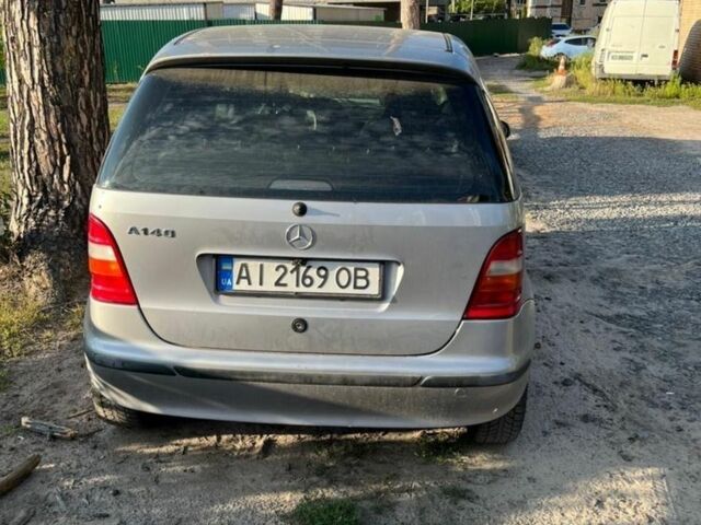 Серый Мерседес А класс, объемом двигателя 1.4 л и пробегом 200 тыс. км за 2300 $, фото 3 на Automoto.ua