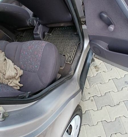 Сірий Мерседес А клас, об'ємом двигуна 1.7 л та пробігом 300 тис. км за 4000 $, фото 21 на Automoto.ua