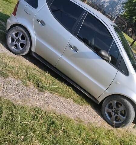 Серый Мерседес А класс, объемом двигателя 1.7 л и пробегом 283 тыс. км за 4500 $, фото 6 на Automoto.ua