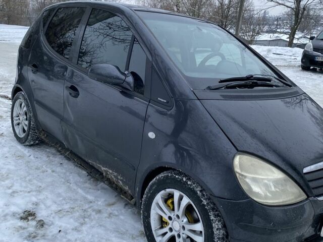 Серый Мерседес А класс, объемом двигателя 1.7 л и пробегом 388 тыс. км за 2299 $, фото 2 на Automoto.ua