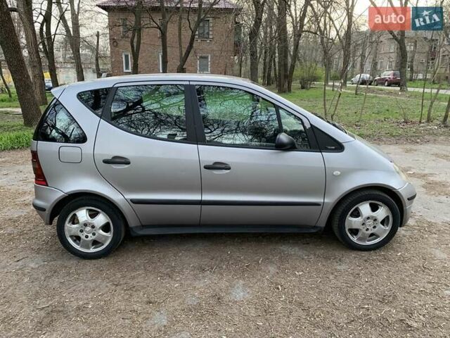 Серый Мерседес А класс, объемом двигателя 1.69 л и пробегом 290 тыс. км за 2900 $, фото 5 на Automoto.ua