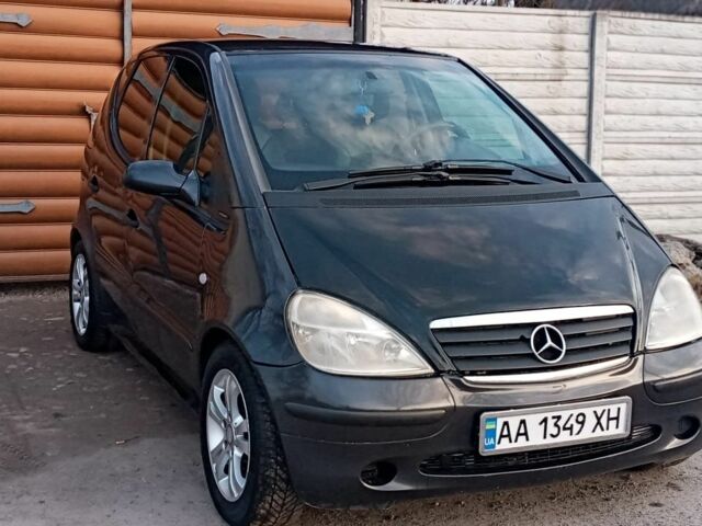 Серый Мерседес А класс, объемом двигателя 1.7 л и пробегом 300 тыс. км за 2000 $, фото 2 на Automoto.ua