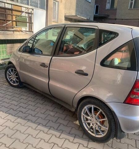 Серый Мерседес А класс, объемом двигателя 1.4 л и пробегом 116 тыс. км за 3700 $, фото 1 на Automoto.ua