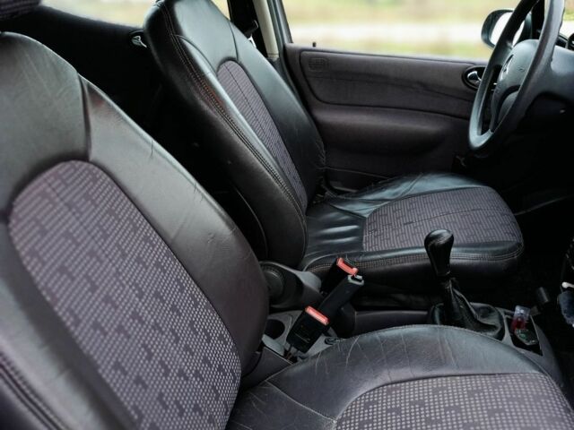 Серый Мерседес А класс, объемом двигателя 1.7 л и пробегом 250 тыс. км за 3890 $, фото 7 на Automoto.ua