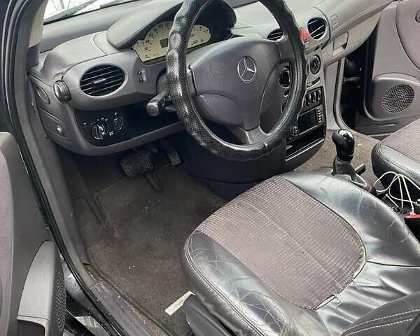 Серый Мерседес А класс, объемом двигателя 1.7 л и пробегом 388 тыс. км за 2999 $, фото 9 на Automoto.ua