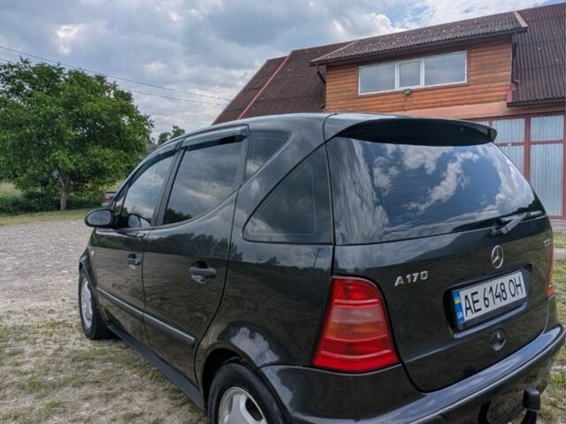 Серый Мерседес А класс, объемом двигателя 1.7 л и пробегом 320 тыс. км за 3500 $, фото 7 на Automoto.ua