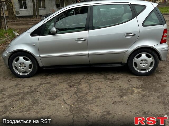 Серый Мерседес А класс, объемом двигателя 1.9 л и пробегом 273 тыс. км за 3800 $, фото 1 на Automoto.ua