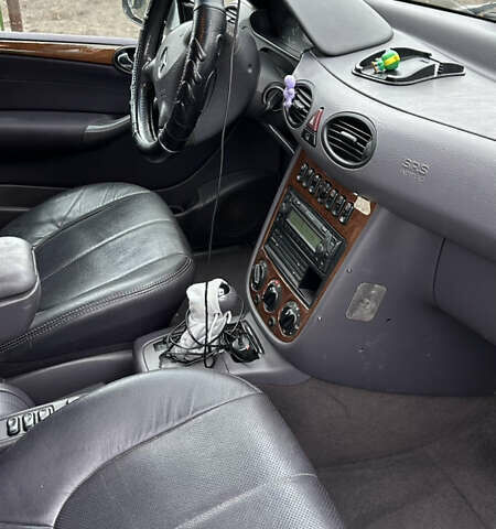 Серый Мерседес А класс, объемом двигателя 1.9 л и пробегом 245 тыс. км за 5200 $, фото 6 на Automoto.ua