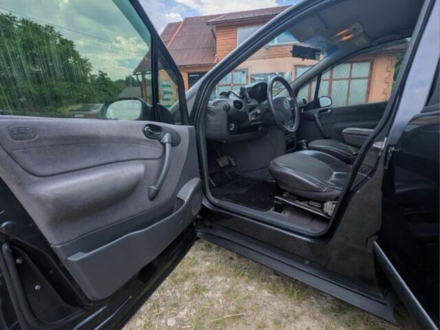 Серый Мерседес А класс, объемом двигателя 1.7 л и пробегом 320 тыс. км за 3500 $, фото 12 на Automoto.ua