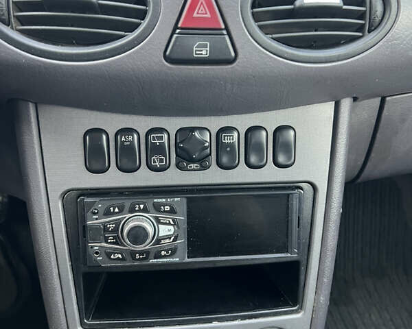 Серый Мерседес А класс, объемом двигателя 1.7 л и пробегом 213 тыс. км за 2999 $, фото 23 на Automoto.ua