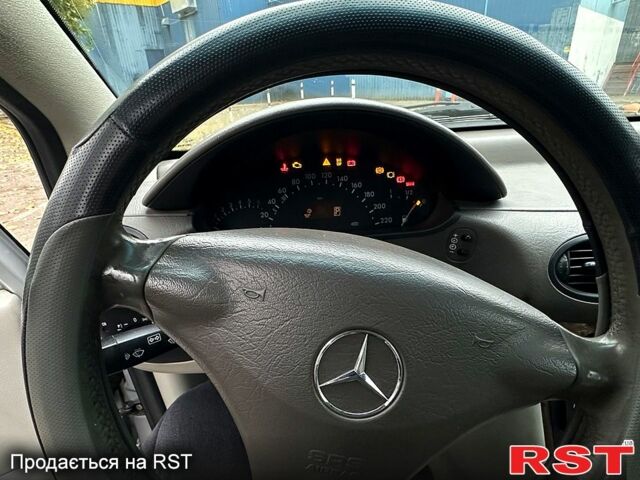 Серый Мерседес А класс, объемом двигателя 1.9 л и пробегом 273 тыс. км за 3800 $, фото 11 на Automoto.ua