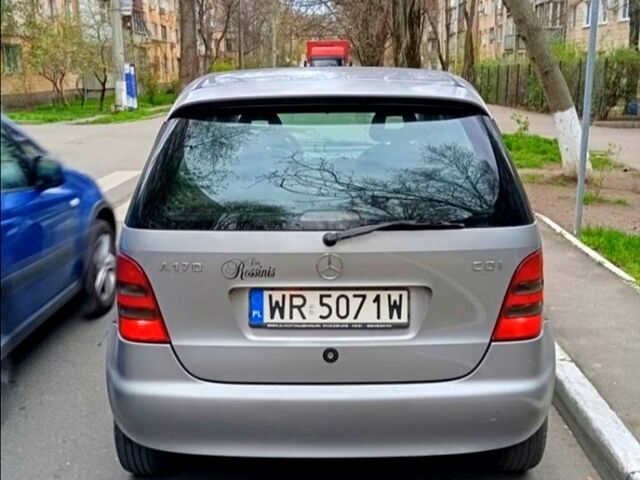 Серый Мерседес А класс, объемом двигателя 17 л и пробегом 302 тыс. км за 1200 $, фото 2 на Automoto.ua